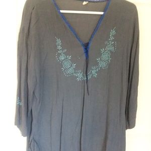 BLOUSE/TUNIC EMBROIDERY ON FRONT